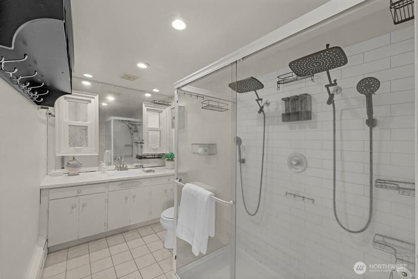 Property photo for 1707 Markham Avenue NE, Tacoma photo 16
