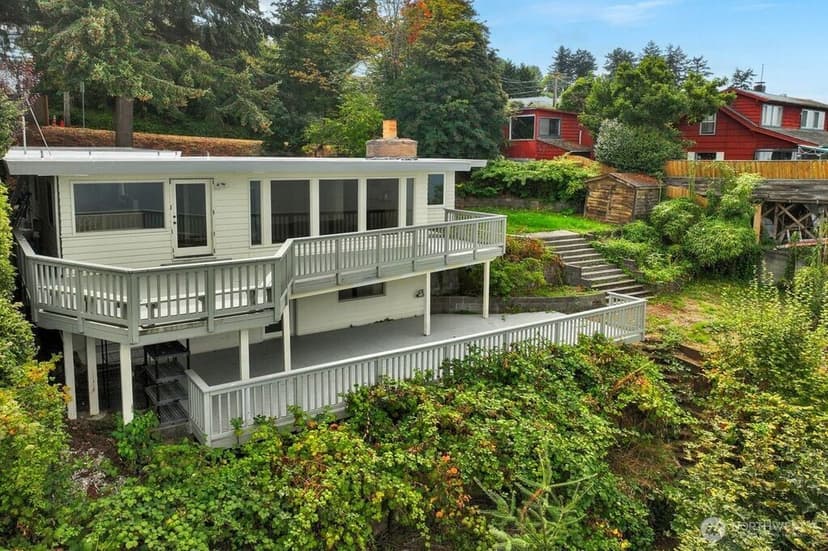 Property photo for 1707 Markham Avenue NE, Tacoma photo 2