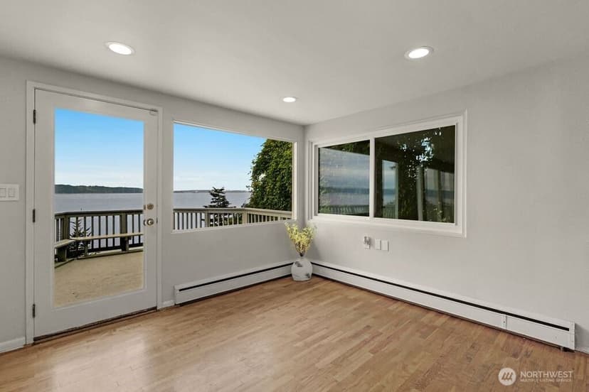 Property photo for 1707 Markham Avenue NE, Tacoma photo 11