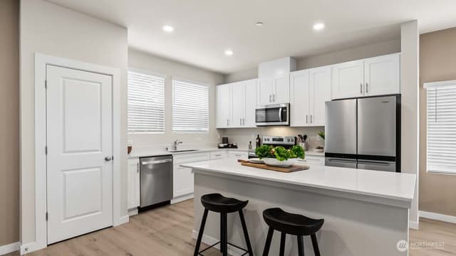 Property photo for 15215 35th Ave W #D2, Lynnwood photo 5