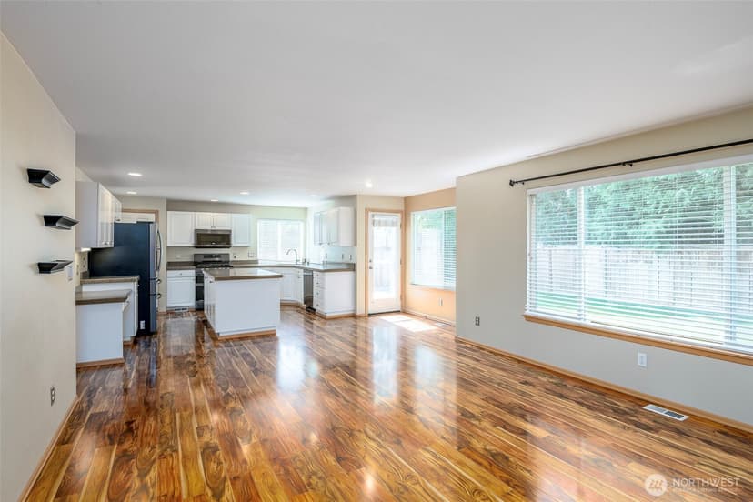 Property photo for 5123 Quincy Avenue SE, Auburn photo 14