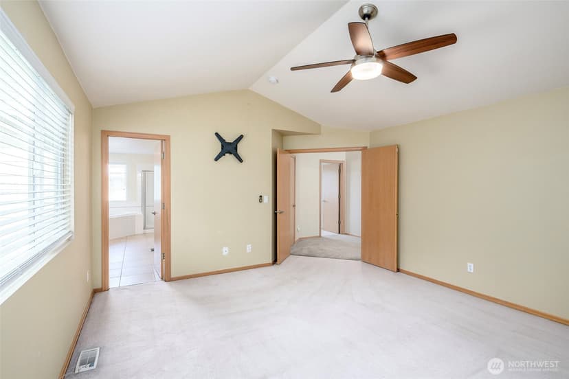 Property photo for 5123 Quincy Avenue SE, Auburn photo 18