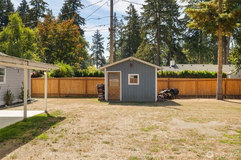 Property photo for 12600 Nyanza Road SW, Lakewood photo 28