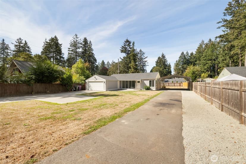 Property photo for 12600 Nyanza Road SW, Lakewood photo 21