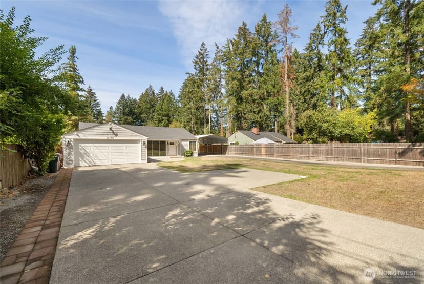 Property photo for 12600 Nyanza Road SW, Lakewood photo 19