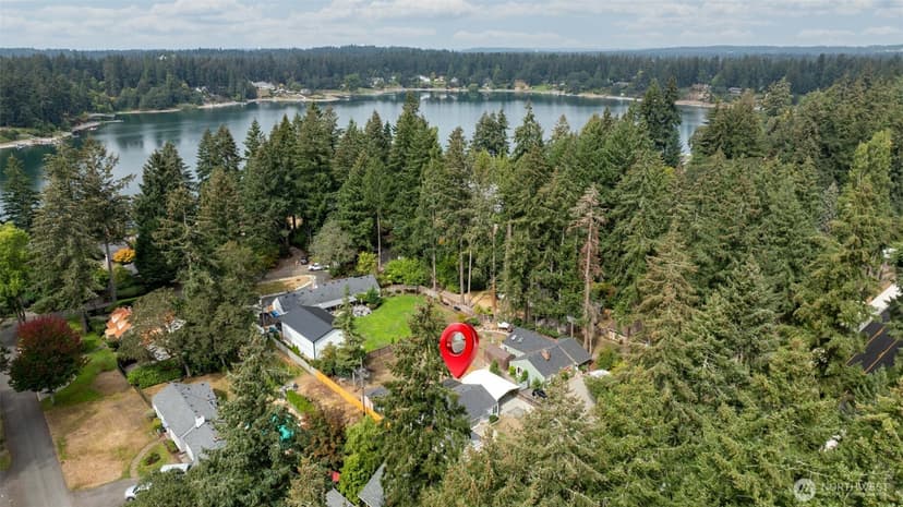 Property photo for 12600 Nyanza Road SW, Lakewood photo 33