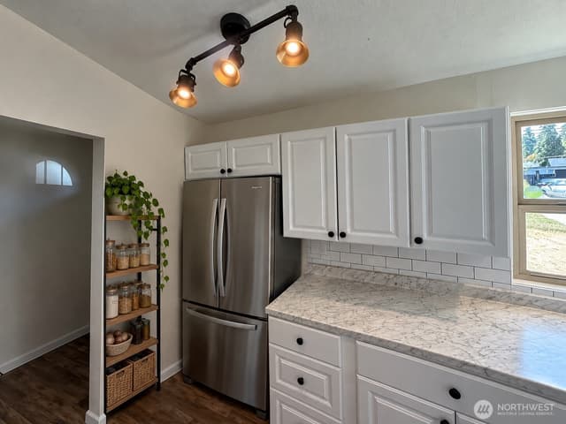 Property photo for 9015 Hipkins Road SW, Lakewood photo 4