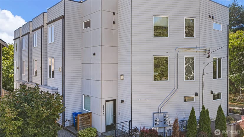 Property photo for 2314 Thorndyke Avenue W #B, Seattle photo 3