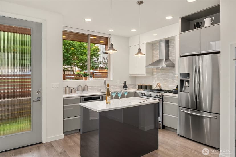 Property photo for 3614 B 36th Avenue S, Seattle photo 11