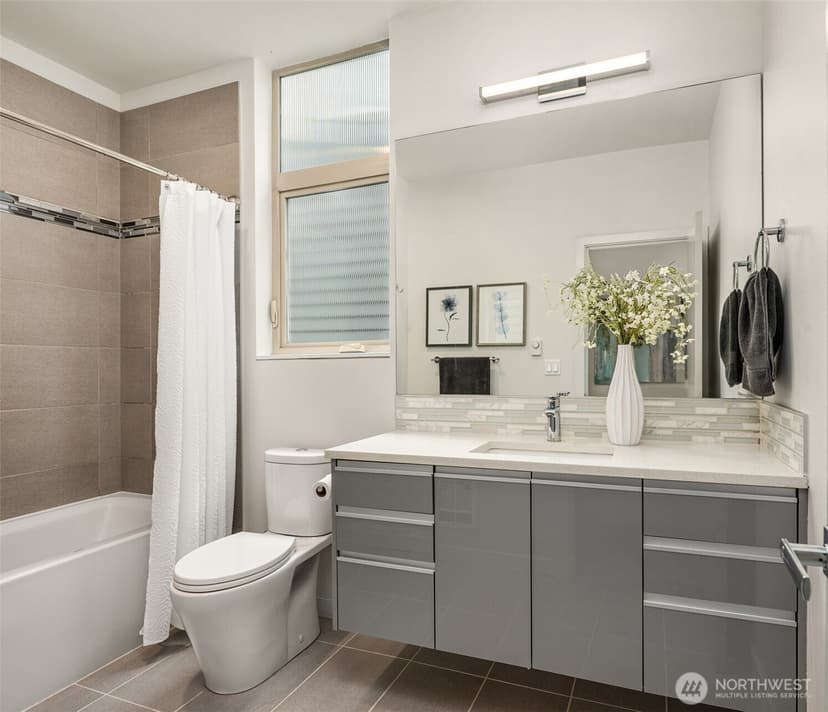 Property photo for 3614 B 36th Avenue S, Seattle photo 17