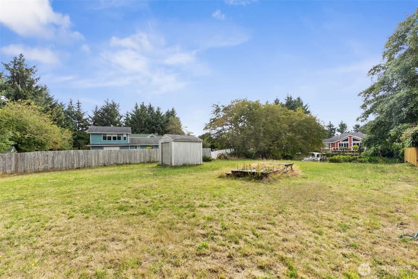 Property photo for 711 Albion Avenue SE, Ocean Shores photo 10