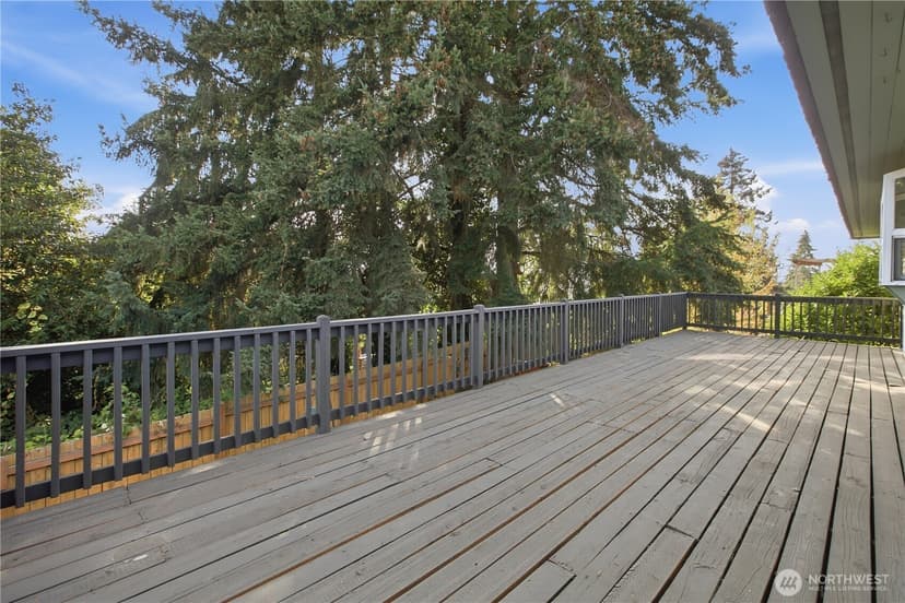 Property photo for 11404 Karshner Road E, Edgewood photo 31