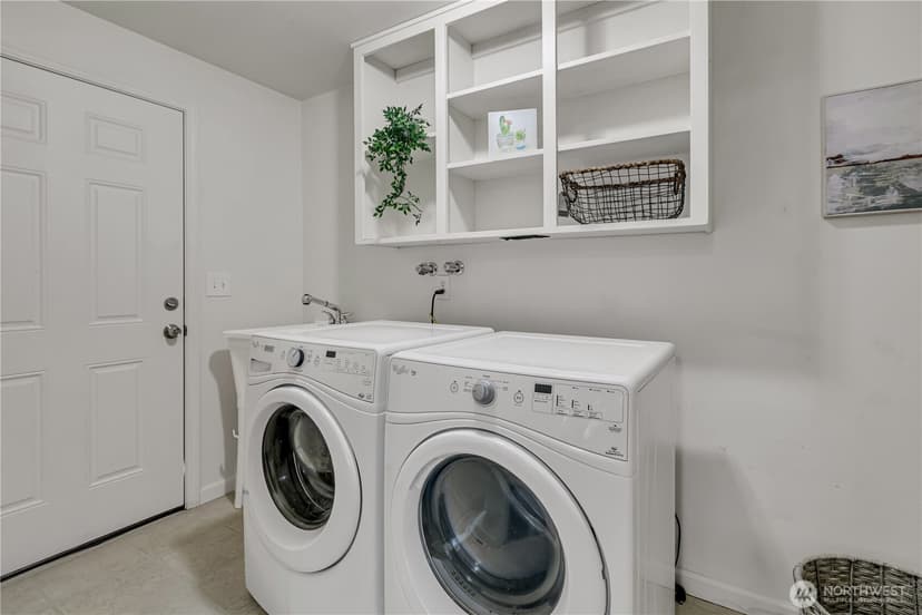 Property photo for 11404 Karshner Road E, Edgewood photo 21