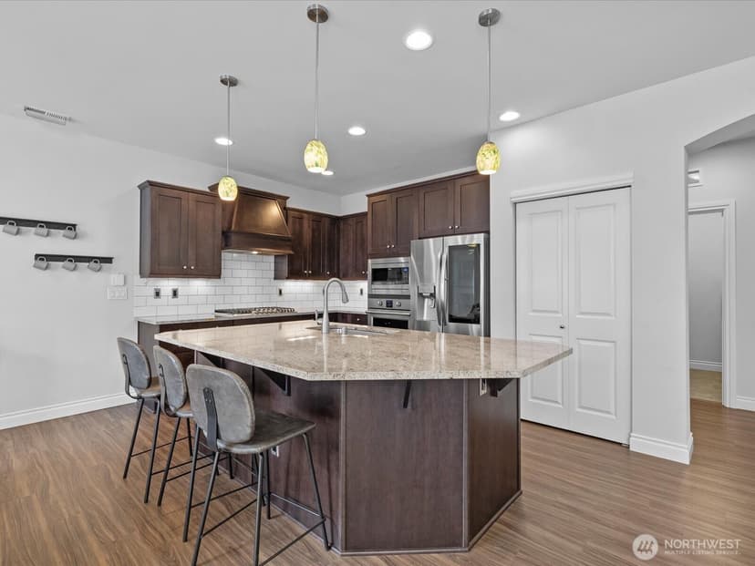 Property photo for 20334 85th Place NE, Bothell photo 6