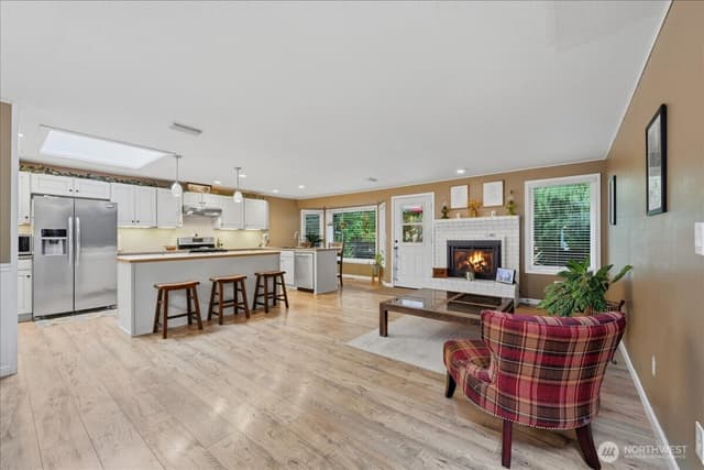 Property photo for 11825 Meridian Place SE, Lake Stevens photo 5