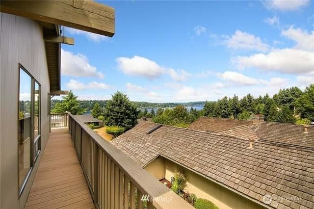 Property photo for 5802 111th Avenue SE, Bellevue photo 4