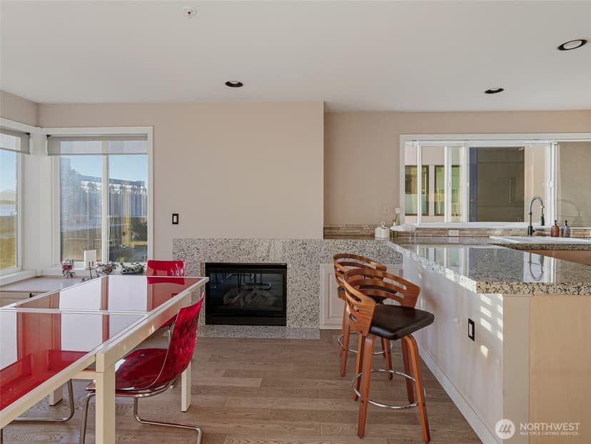 Property photo for 601 W Mercer Place #301, Seattle photo 19