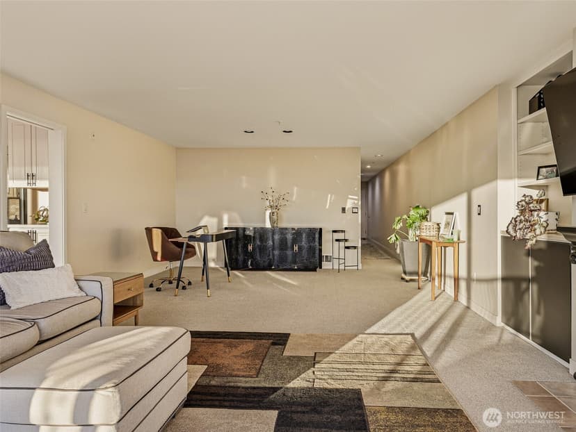 Property photo for 601 W Mercer Place #301, Seattle photo 8