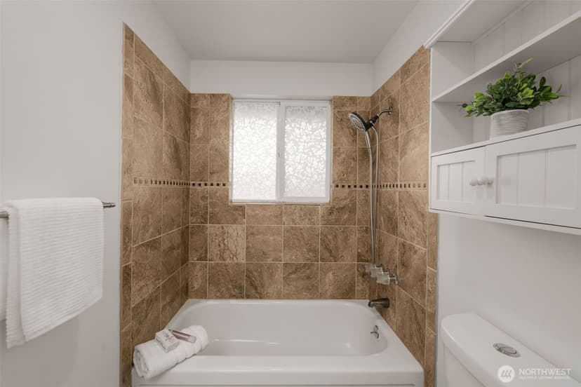 Property photo for 6005 121st Avenue SE, Bellevue photo 13