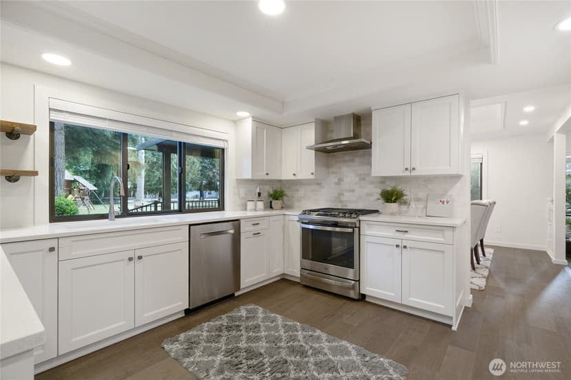 Property photo for 19023 NE 132nd Street, Woodinville photo 9