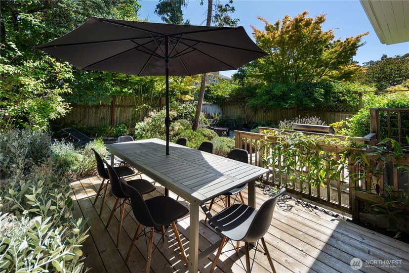 Property photo for 716 32nd Avenue, Seattle photo 10