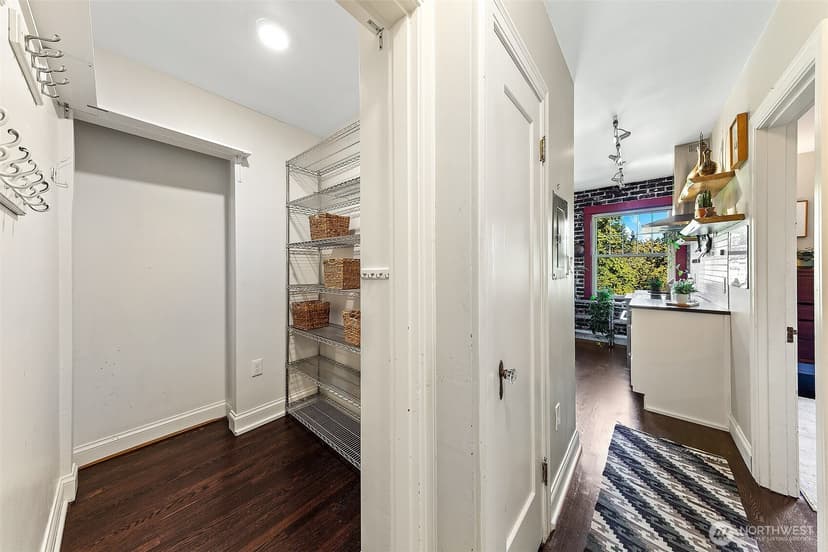 Property photo for 5810 Cowen Place NE #310, Seattle photo 15