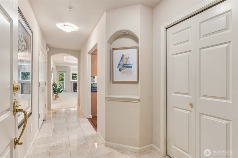 Property photo for 4535 Providence Point Place SE #102, Issaquah photo 3
