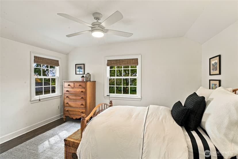 Property photo for 621 34th Avenue E, Seattle photo 29