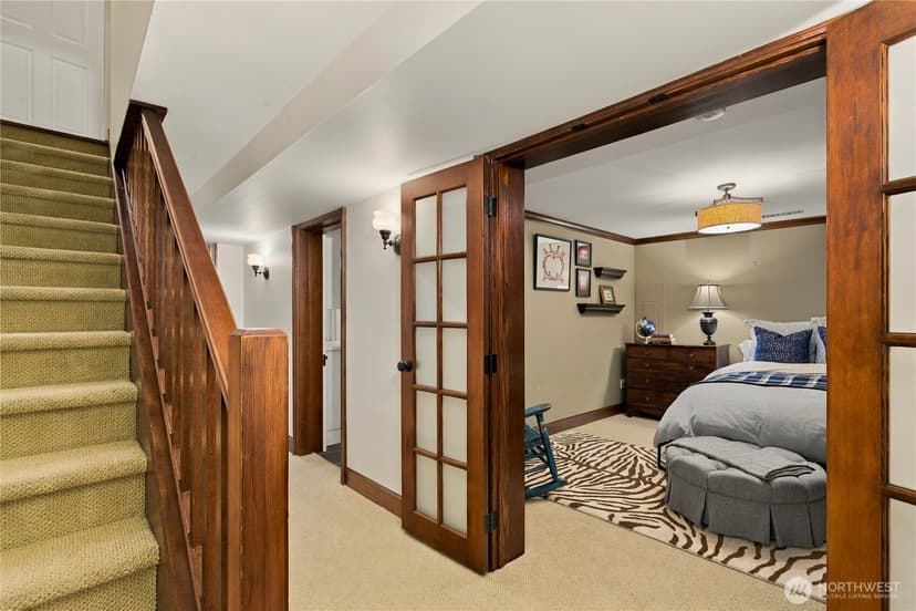 Property photo for 621 34th Avenue E, Seattle photo 32