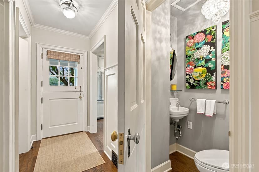 Property photo for 621 34th Avenue E, Seattle photo 17