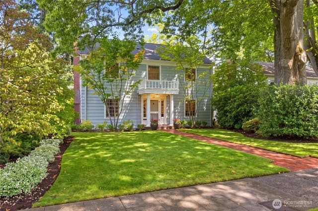 Property photo for 621 34th Avenue E, Seattle