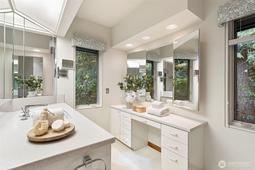 Property photo for 11044 NE Boulder Place, Bainbridge Island photo 22