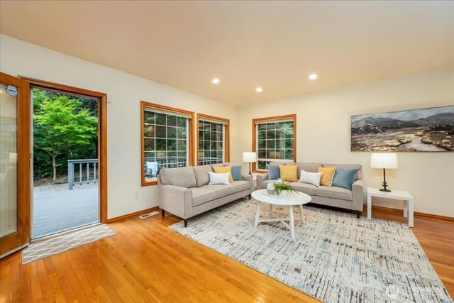 Property photo for 4901 Fowler Avenue, Everett photo 3