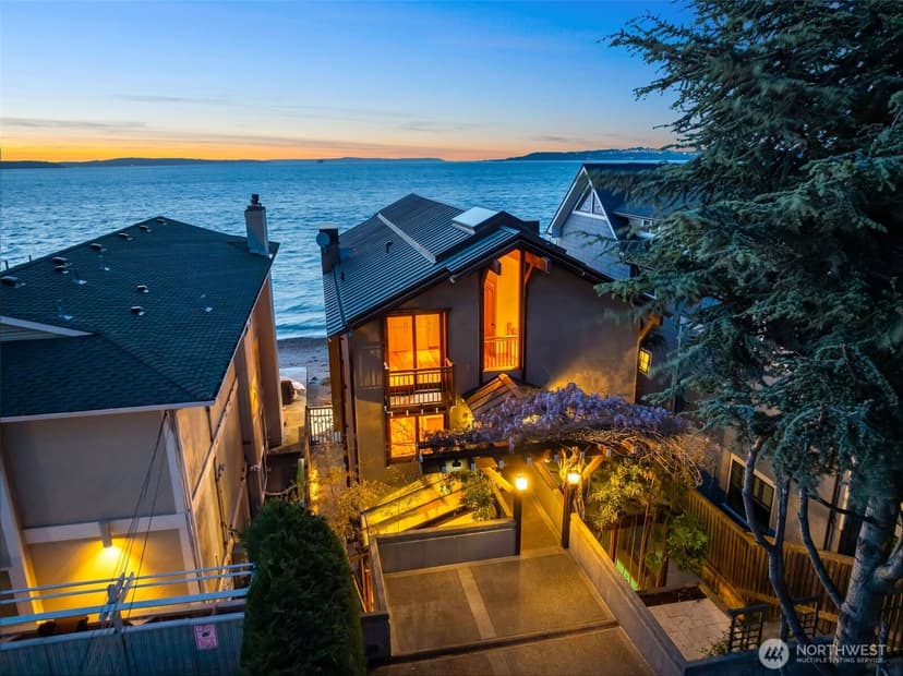 Property photo for 3103 Alki Avenue SW, Seattle photo 2