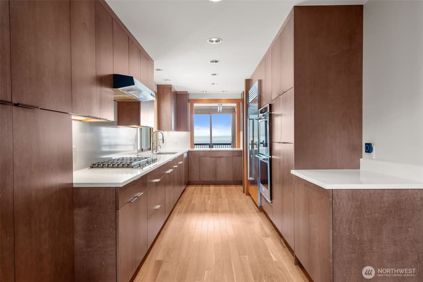 Property photo for 3103 Alki Avenue SW, Seattle photo 13