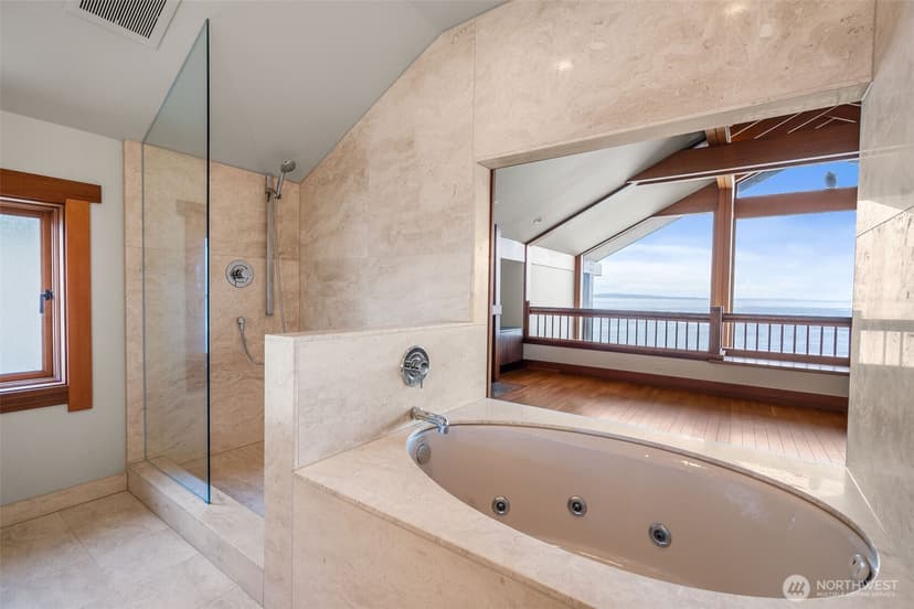 Property photo for 3103 Alki Avenue SW, Seattle photo 23