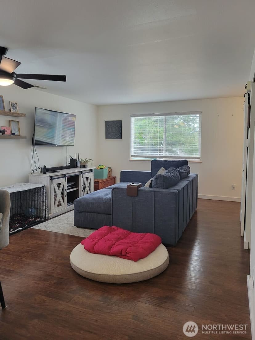 Property photo for 1604 Arvon Avenue, Bremerton photo 4