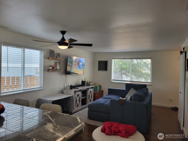 Property photo for 1604 Arvon Avenue, Bremerton photo 2
