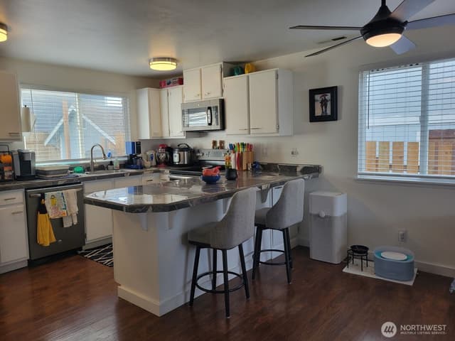 Property photo for 1604 Arvon Avenue, Bremerton photo 3