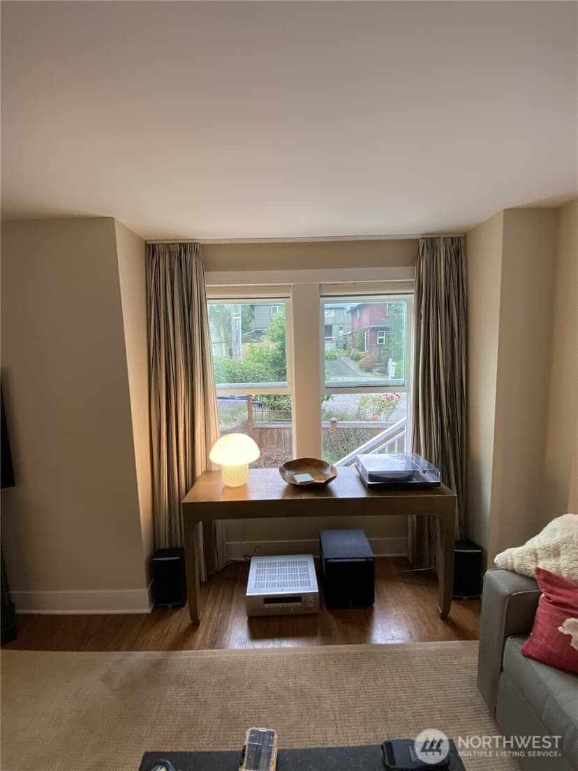 Property photo for 1822 27th Avenue, Seattle photo 11