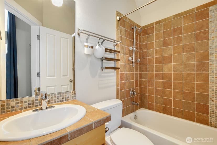 Property photo for 1822 27th Avenue, Seattle photo 17