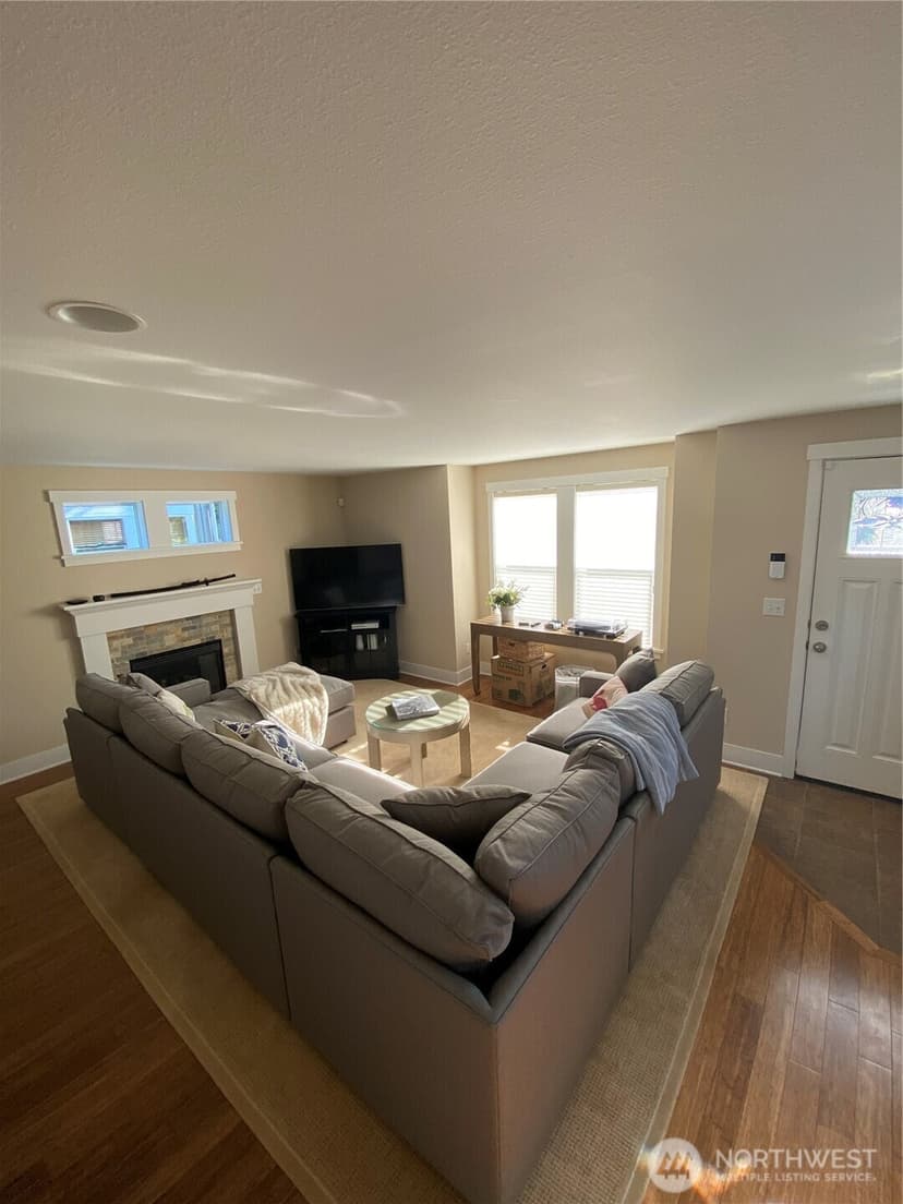 Property photo for 1822 27th Avenue, Seattle photo 6