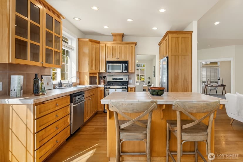 Property photo for 8310 214th Place SW, Edmonds photo 13