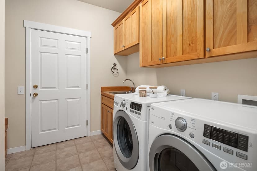 Property photo for 8310 214th Place SW, Edmonds photo 18