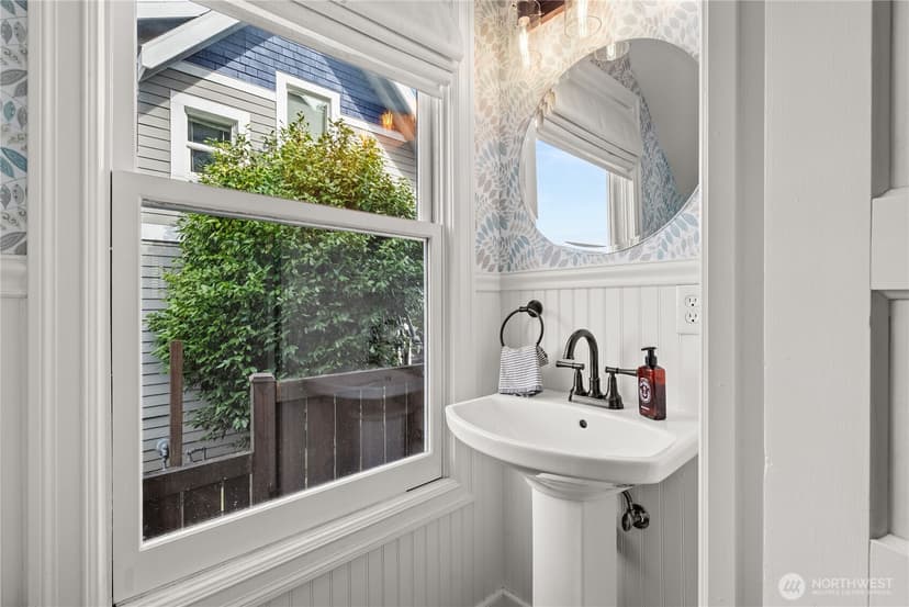 Property photo for 1003 N Prospect Street, Tacoma photo 17