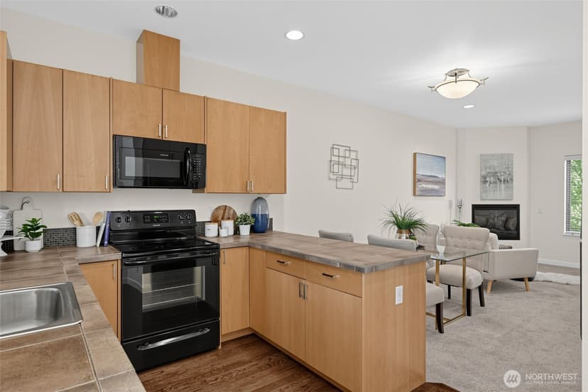 Property photo for 3014 NE 140th Street #B, Seattle photo 8