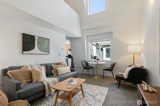 Property photo for 425 Vine St #721, Seattle photo 2
