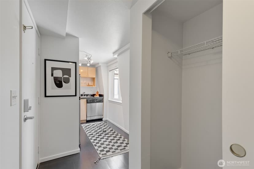 Property photo for 425 Vine St #721, Seattle photo 13