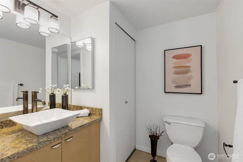 Property photo for 425 Vine St #721, Seattle photo 12