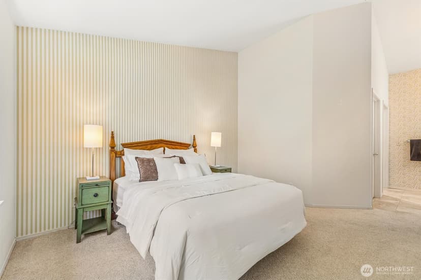 Property photo for 18555 NE 57th Street #18555, Redmond photo 19